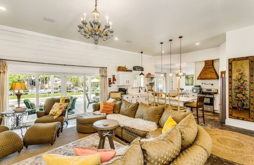 Ono Island House | DreamBoat Paradise-Spacious, Heated Pool, HotTub, Backyard Boat Slip, near Beach