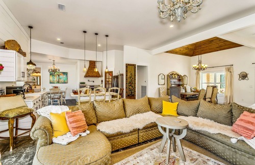 Ono Island House | DreamBoat Paradise-Spacious, Heated Pool, HotTub, Backyard Boat Slip, near Beach