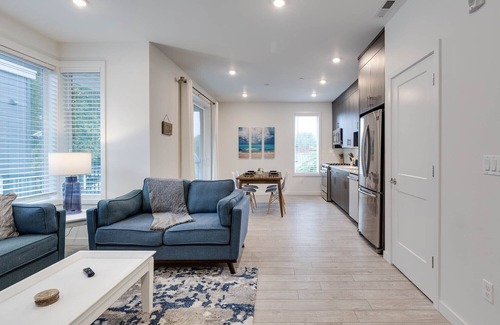 Kenton Condo | Dreamer #9–Just Steps from the Max