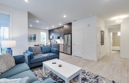 Kenton Condo | Dreamer #9–Just Steps from the Max