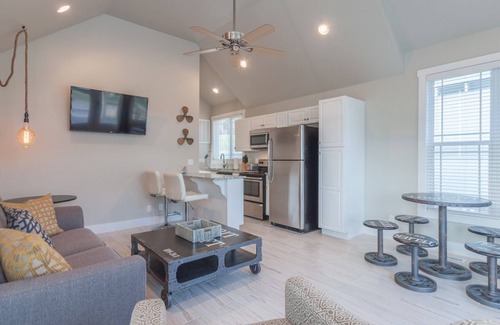 Jacksboro Cottage | Dreaming of your summer vacation?