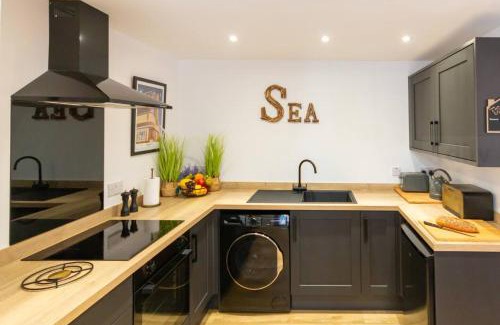 Margate House | Dreamland Cottage Margate By Adliv