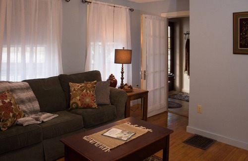 Montpelier Apartment | Dreamscapecottage/Montpelier The Place You Want To Be