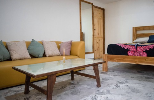 Tamarindo Cabin | Dreamsea Surf Camp
