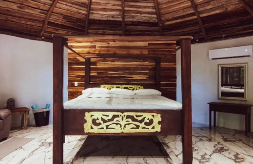 Tamarindo Cabin | Dreamsea Surf Camp