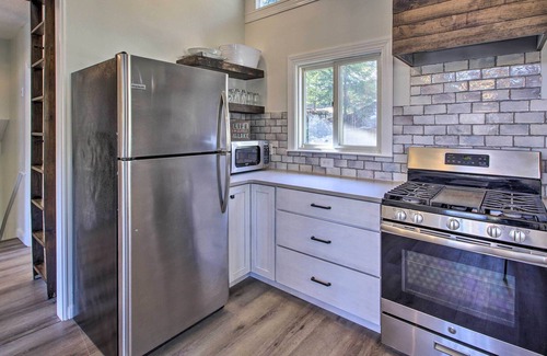 East Wakefield House | Dreamy Belleau Lake Getaway with Beach & Hot Tub!