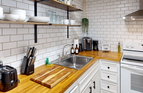 Racquet Club West Apartment | Dreamy bohemian condo with tranquil vibes, close proximity to downtown
