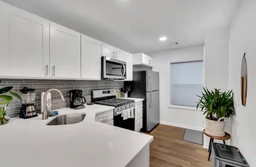 Bradley Beach House | Dreamy Mid-Century 3BR Bungalow