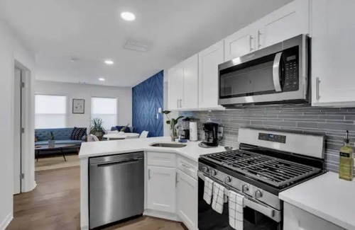 Bradley Beach House | Dreamy Mid-Century 3BR Bungalow