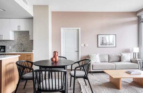 Mountain View Apartment | Dreamy Mountain View 2BR w/W/D, Gym & Lounge, nr highways, by Blueground