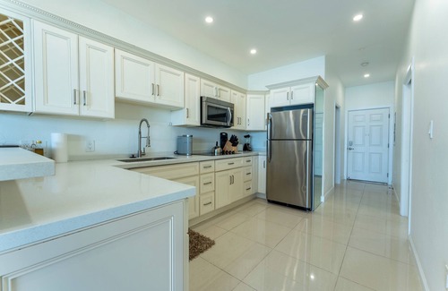 Bodden Town Condo | Dreamy Ocean Front Sea Palm Villa #10