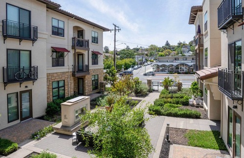 San Carlos Apartment | Dreamy San Carlos 2BR w/ Gym & Pool, walk to Caltrain, by Blueground