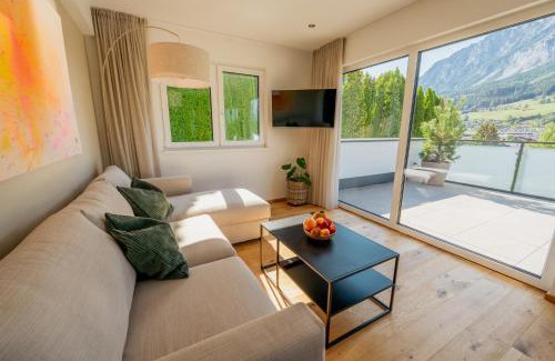 Groebming Apartment | Drei Berge Blick - Moderne Ferienwohnung mit Panorama-Terrasse in Gröbming