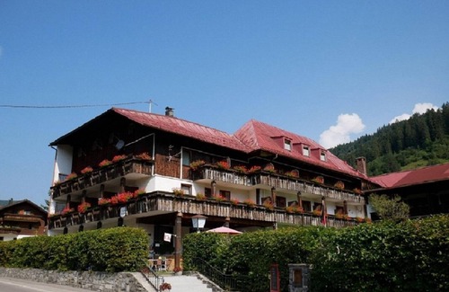 Hinterstein Cottage | Dreibettzimmer - Pension Waidmannsheil
