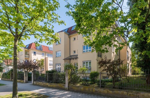 Sudvorstadt-Ost Apartment | Dresden Strehlen - Charming apartment for two to four people