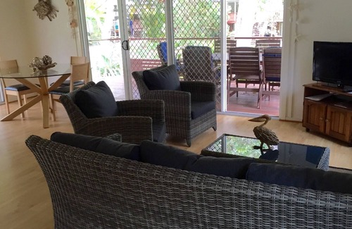 Brisbane Waterfront House | Drift@Kooringal - Beachside paradise