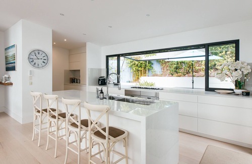 Avoca Beach House | Drift Luxury Beach House 200m from Avoca Beach