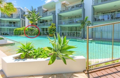 Casuarina Apartment | Drift North 5 - Deluxe swim up one becdroom