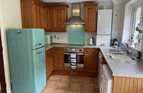 Porthtowan Cottage | Driftwood - a holiday home that sleeps 4 guests in 2 bedrooms