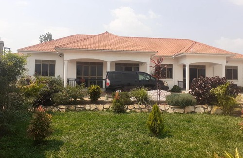 Kireka Apartment | Driftwood Apartments - Nakwero