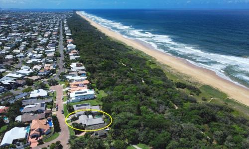 Bokarina House | Driftwood Beach home