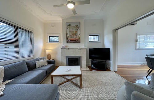 Stockton House | Driftwood - beachside living near Stockton Wharf with ferries to Newcastle.