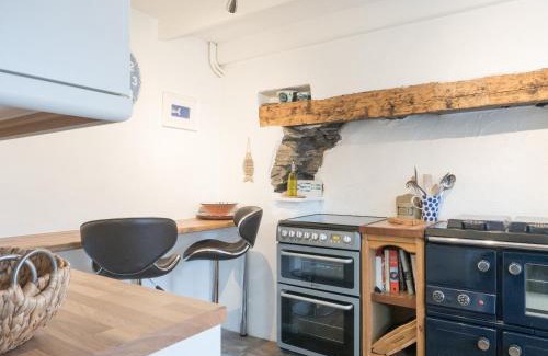 Tan-y-groes House | Driftwood Cottage Llangrannog