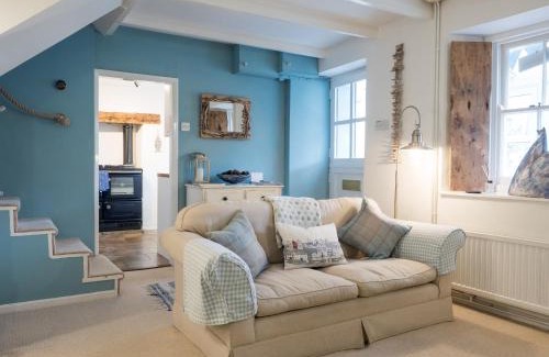Tan-y-groes House | Driftwood Cottage Llangrannog