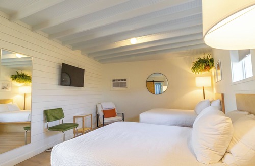 Bay St Louis Hotel | Driftwood Motel