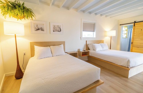 Bay St Louis Hotel | Driftwood Motel
