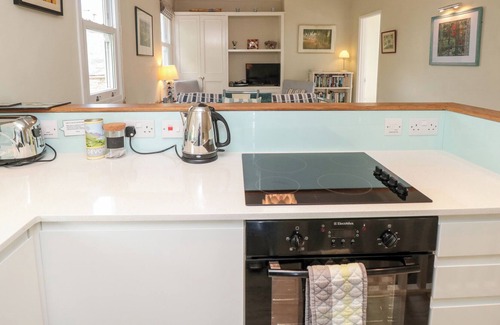 Stoke Fleming Cottage | DRIFTWOOD, romantic, country holiday cottage in Stoke Fleming