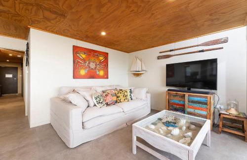 Forster Apartment | Driftwood Shores