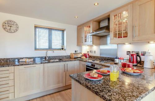 West Bay House | Driftwood - West Bay