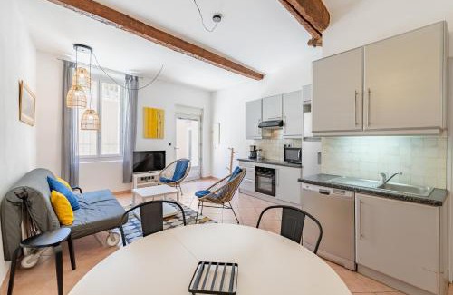 Cassis Apartment | Droit au port par Dodo-a-Cassis