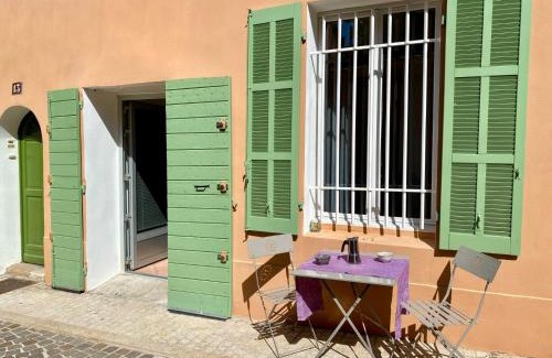 Cassis Apartment | Droit au port par Dodo-a-Cassis
