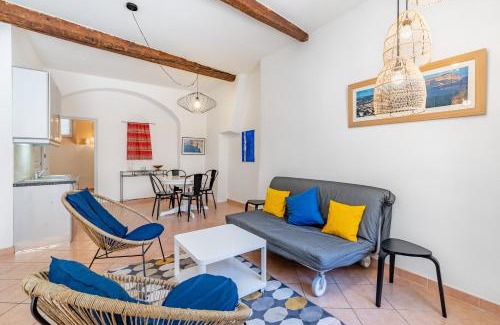Cassis Apartment | Droit au port par Dodo-a-Cassis