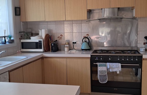 Dromana House | Dromana stay for couples.n(Max 2 people, Max 2-3 night stay)n