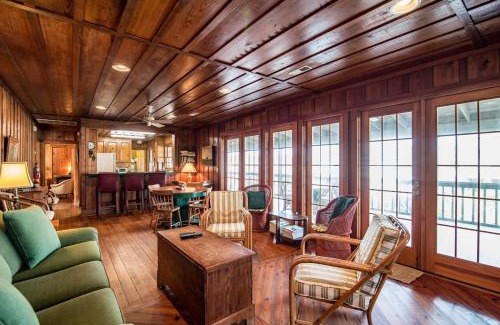 Pawleys Island House | Drop Anchor A Dog-Friendly Home with Beach Access