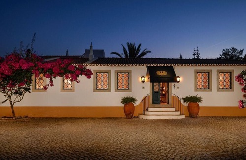 Portimao Villa | Drop-dead Gorgeous Algarve Country Retreat