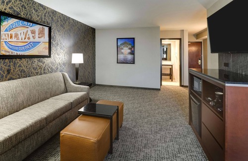 Paducah Hotel | Drury Inn Paducah