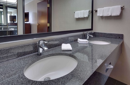 Overland Park Hotel | Drury Inn & Suites Kansas City Overland Park