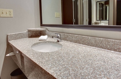 Buechel Hotel | Drury Inn & Suites Louisville East