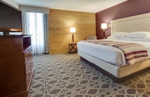 Buechel Hotel | Drury Inn & Suites Louisville East