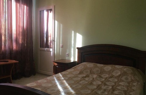 Tonky Mys House | Druzhba Guest House