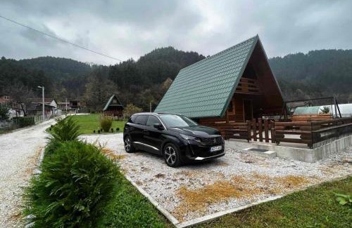 Mali Radic Ski Chalet | Drvena kućica UNA