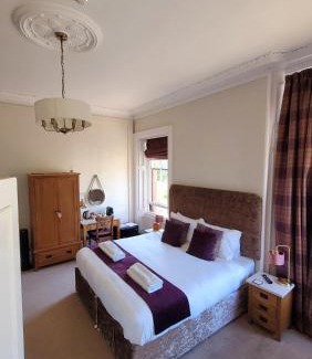 Newtown St Boswells Bed & Breakfast | Dryburgh Arms Pub with Rooms