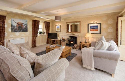 Melrose House | Dryburgh Stirling Two