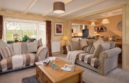 Melrose House | Dryburgh Stirling Two