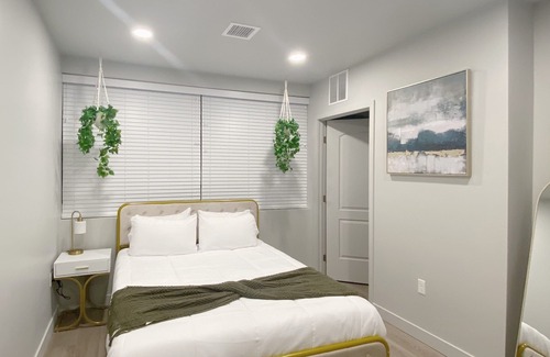 Rio Grande Apartment | DT Cozy Apt Gym Parking Brand New Appliances