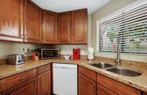Baristo Apartment | DT Palm Springs Condo 2 Owls ~ Early Fall Special! ~